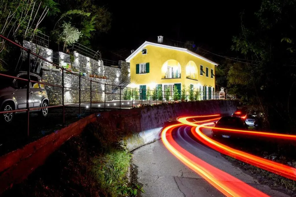 Vespa Apartments Moneglia Italy