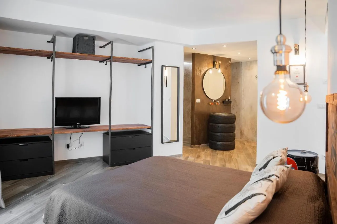 Vespa Apartments Moneglia Italy