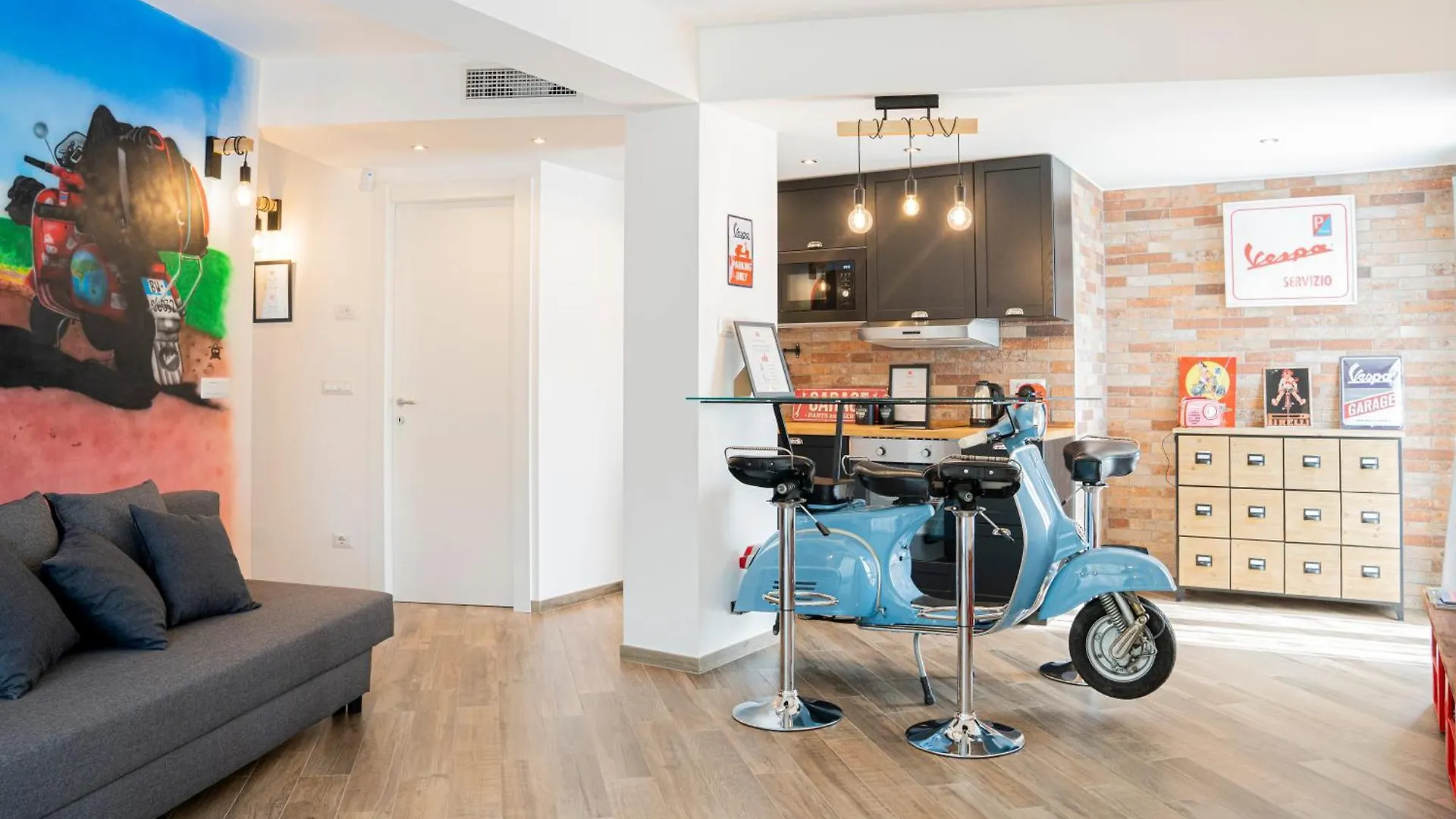 Vespa Apartments Moneglia Italy